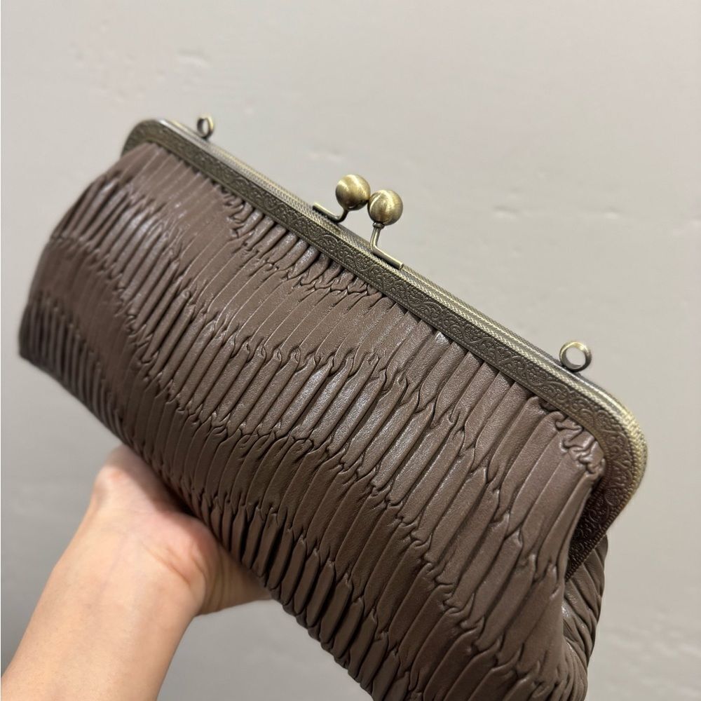 Brownish Pleated Genuine Leather Handmade Retro Kisslock Clutch, Multi Use Purse - Picture 14 of 16